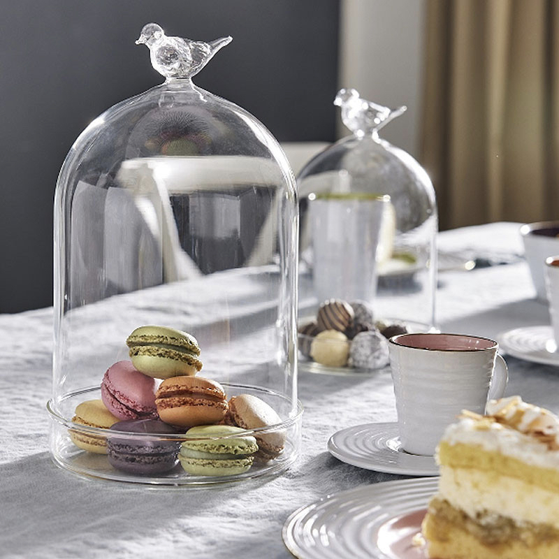 Etagere, Tortenplatte & Glasglocke – Lüster & Laster